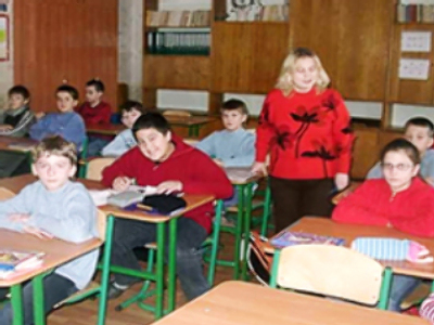 Ukraine council adopts Russian language