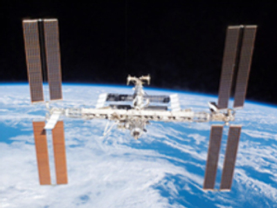 U.S. lawmakers allow NASA to pay Russia