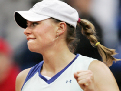 Zvonareva storms through to WTA final