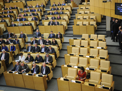 State Duma backs down over fines for illegal rallies