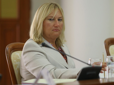 Wife of Moscow ex-mayor evading interrogation