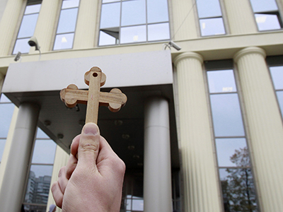 Church, activists at odds over bill on insults to believers