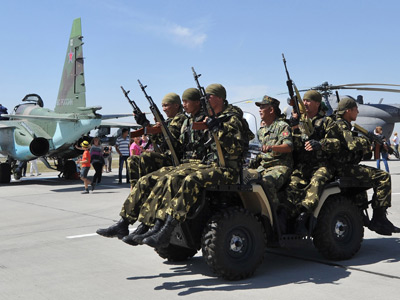 Russia, Kyrgyzstan seal military base agreement
