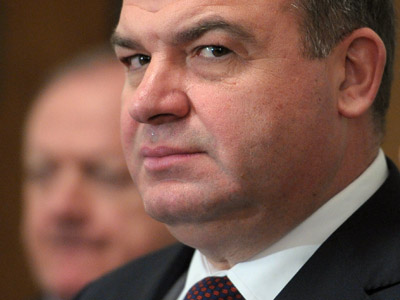 Putin sacks Defense Minister amid embezzlement probe, replaces with ex-Emergencies Minister Shoigu