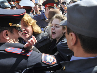 Dozens rally to support Astrakhan hunger strike