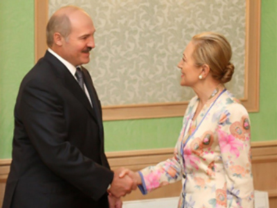 EU commissioner seeks reforms in Belarus