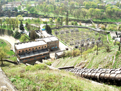 Medvedev informed on power plant attack: investigation is on