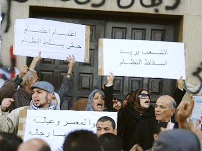 Zhirinovsky invites Gaddafi to move to Moscow