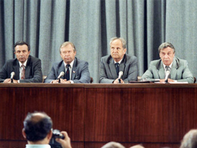Anti-Gorbachev putsch member dies at 73