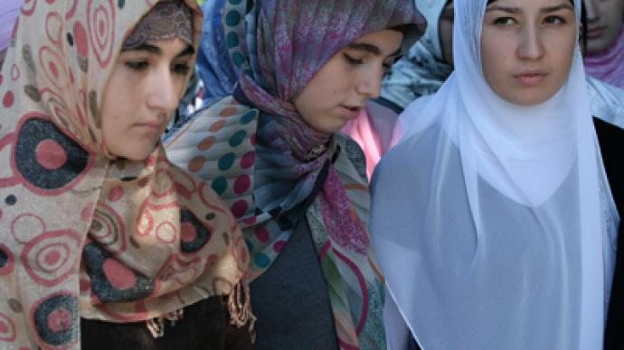 Russian school bans 5 Muslim girls from classes for 
