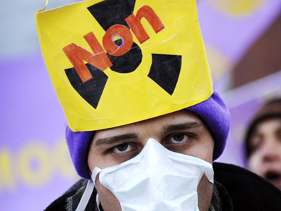Iran agrees to continue nuclear talks