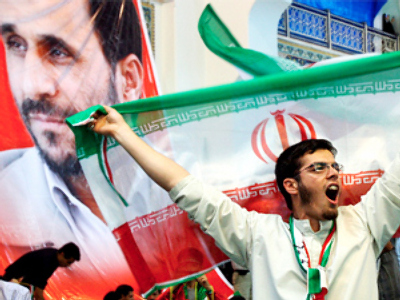 Israelis back Ahmadinejad (while holding their noses)
