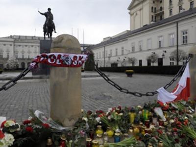 Condolences flow to Poland on presidential plane crash