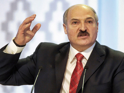 Lukashenko orders Russian media to be kicked out of Belarus