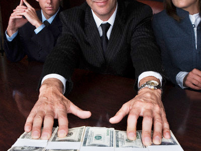 Medvedev wants officials’ income declarations checked