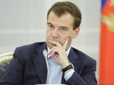 Move forward or move aside, Medvedev warns state company heads