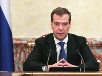 Medvedev joins United Russia