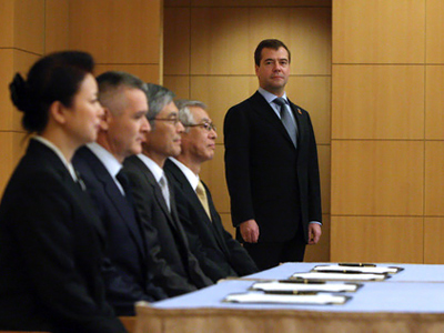 Medvedev defends position on Kuril Islands, invites Japanese PM to Russia