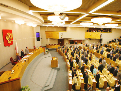 Medvedev welcomes ratification of arms reduction treaty