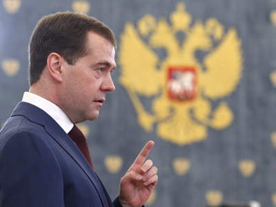 Medvedev agrees to lead United Russia