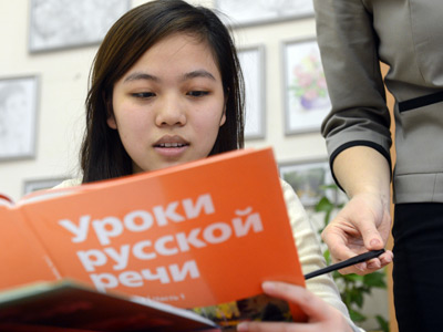Russian test for migrants ‘not discriminatory’ – Medvedev
