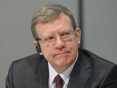 Finance minister warns against further dependence on resources-based economy