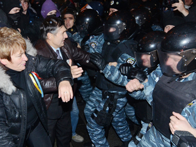 Orange anniversary: Cop-opposition clashes