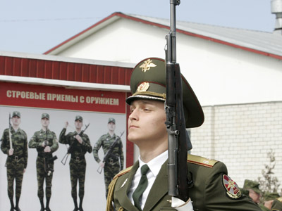 Almost half of Russians ready to fight for country on battlefront