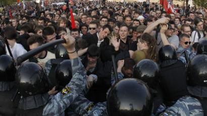 Russian riot police scuffle with protestors during the "march of the million" opposition protest in central Moscow May 6, 2012. (Reuters/Mikhail Voskresensky)