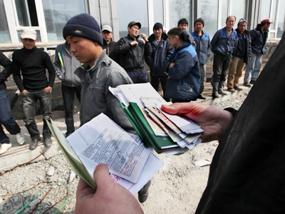 Putin calls for tougher migration laws