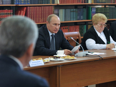 Putin pledges state support to charity, welcomes foreign donors