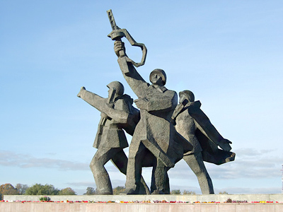 Ghosts of WWII haunt Russia-Latvia relations