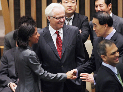 China's Ambassador to the UN Li Baodong (R), Russian Ambassador to the United Nations Vitaly Churkin (C) and US Ambassador to the United Nations Susan Rice at UN headquarters on July 19, 2012 (Mario Tama / Getty Images / AFP)