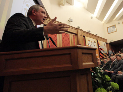 Russian weapons chief launches own political movement