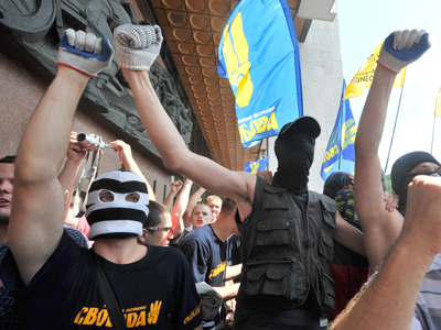 Tongue untied: Russian language gets official status in Ukraine