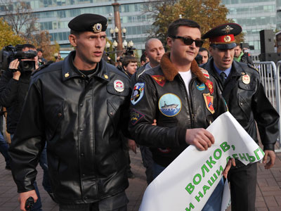 Opposition prolongs first-ever internal poll citing internet attacks