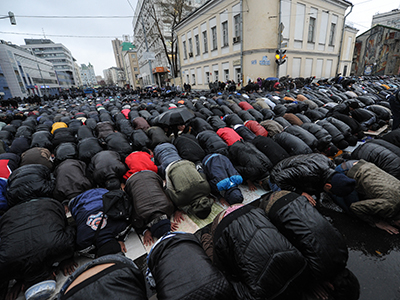 Russian Nationalists attack plans to build more mosques in Moscow