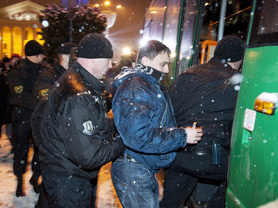 Russians charged with participating in Belarus election protests freed