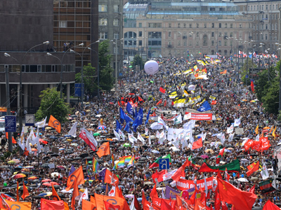 No clear winners in Russia Day protest headcount