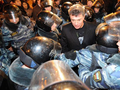 Sociologists: Opposition more popular in cyberspace