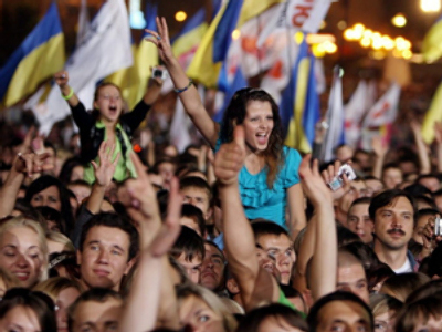 Ukraine kicks off presidential campaign