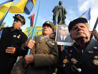 Ukraine to demolish Soviet WW2 memorial