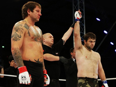 Emelianenko Jr. slams referee for halting bout after 23 seconds