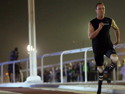 Blade Runner beats racehorse in 115m challenge