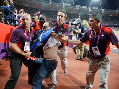 Olympic fan arrested for throwing bottle at Bolt