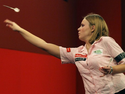 Russian regains darts world crown
