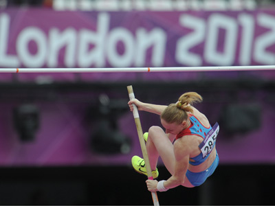 Russian pole vaulter blames London 2012 organizers for triple fracture