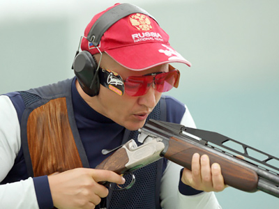 Russian shoots world record down