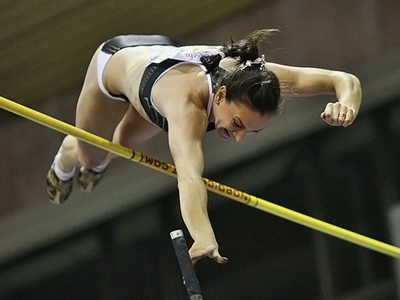 Pole vault queen has training problems