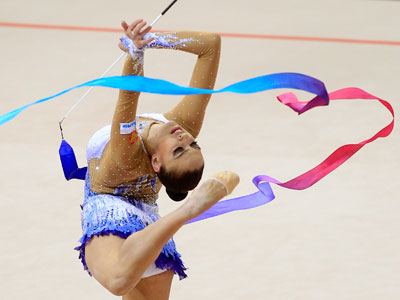 Kanaeva rewrites Olympic history (PHOTOS)